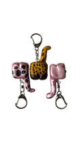 Reg Giraffe  - Cubic Keychain